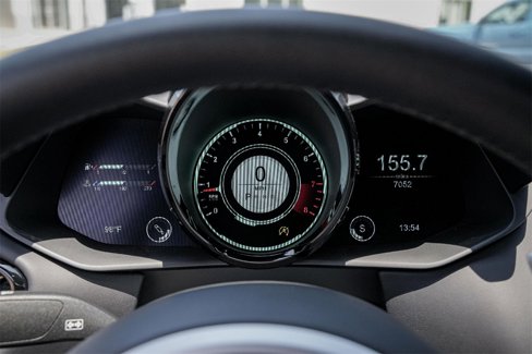 Used 2023 Aston Martin V8 Vantage Coupe image 5