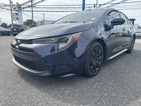 Used 2023 Toyota Corolla LE image 1