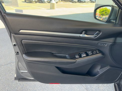 Used 2020 Nissan Altima 2.0 Platinum image 27