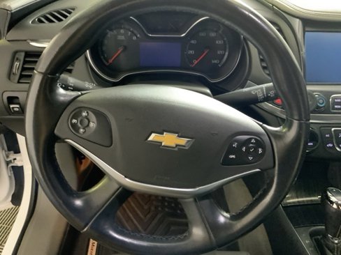Used 2017 Chevrolet Impala LT image 22