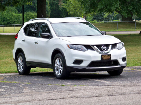 Used 2015 Nissan Rogue SV image 3