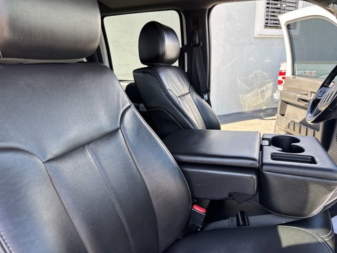 Used 2013 Ford F350 Lariat image 16
