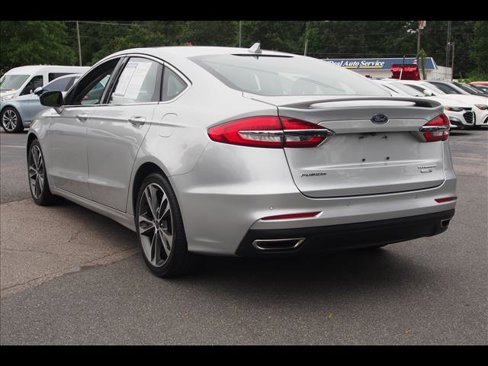 Used 2019 Ford Fusion Titanium image 3