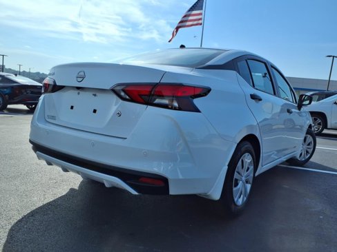 Used 2025 Nissan Versa S w/ Trunk Package image 26