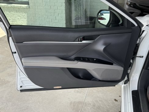 Used 2019 Toyota Camry XSE image 34