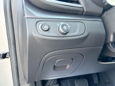 Certified 2022 Buick Encore Preferred image 18