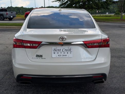 Used 2017 Toyota Avalon Limited image 9