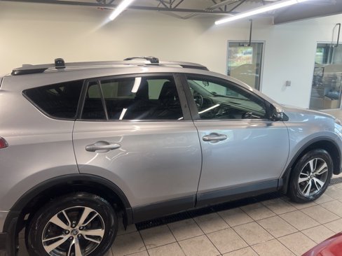 Used 2017 Toyota RAV4 XLE image 8