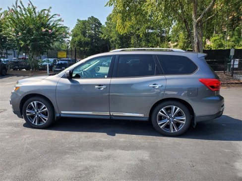 Used 2017 Nissan Pathfinder Platinum w/ Family Entertainment Package image 8