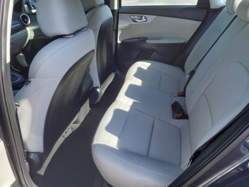 Used 2023 Kia Forte LXS image 6