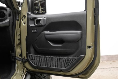 Used 2025 Jeep Gladiator Sport image 80