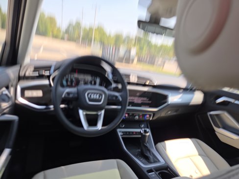 Used 2025 Audi Q3 2.0T Premium w/ Convenience Package image 8