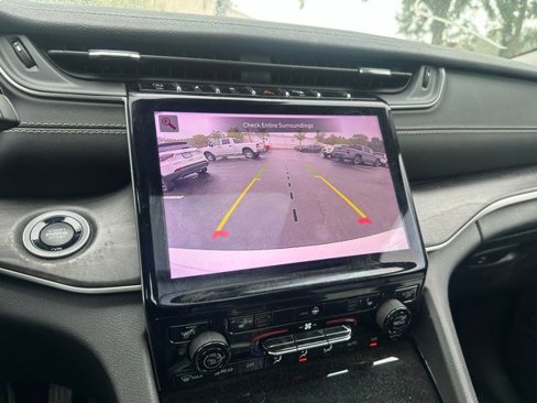Used 2021 Jeep Grand Cherokee L Limited image 26