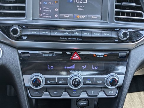 Used 2020 Hyundai Elantra Limited w/ Cargo Package (C1) image 14
