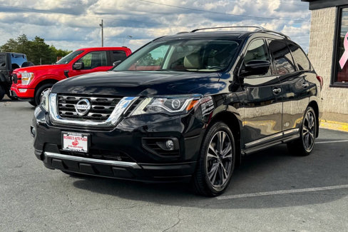 Used 2017 Nissan Pathfinder Platinum image 8