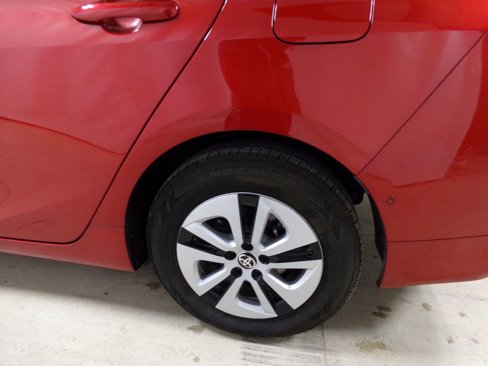 Used 2018 Toyota Prius Two image 32