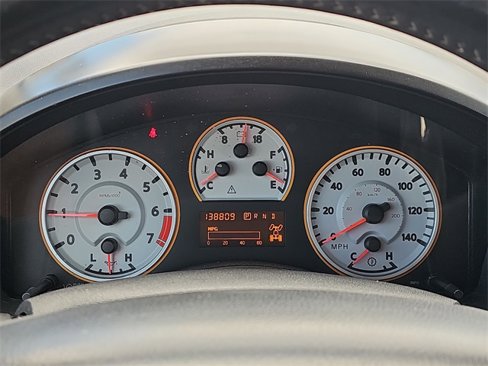 Used 2014 Nissan Titan PRO-4X image 10