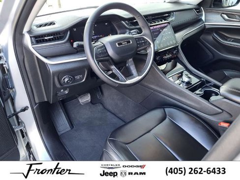Used 2023 Jeep Grand Cherokee L Limited image 13