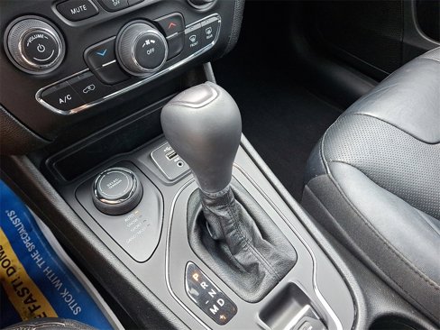 Used 2021 Jeep Cherokee Latitude Lux image 14