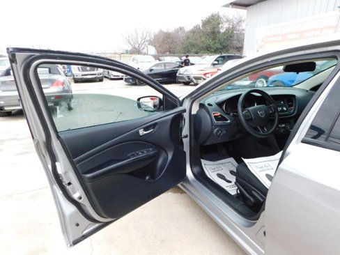 Used 2015 Dodge Dart SXT image 17