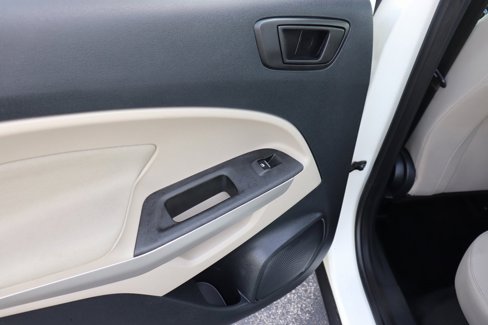 Used 2018 Ford EcoSport S image 16
