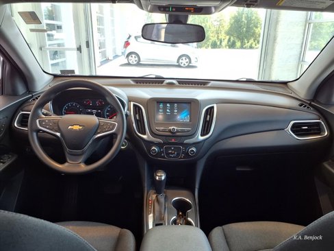 Used 2018 Chevrolet Equinox LT image 31