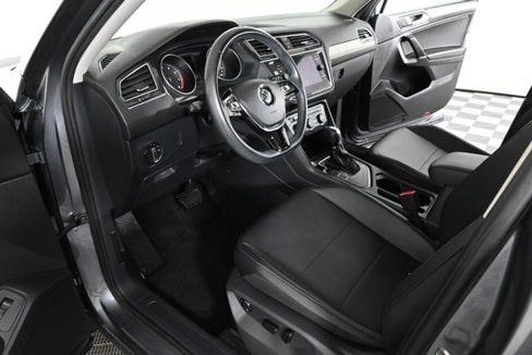 Used 2018 Volkswagen Tiguan SEL image 21