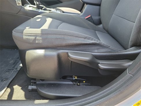 Used 2018 Chevrolet Cruze LT image 22