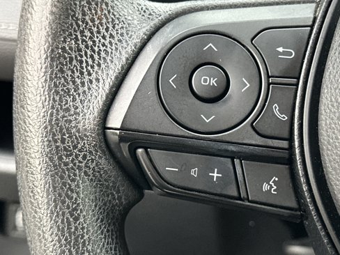 Used 2019 Toyota RAV4 LE image 13