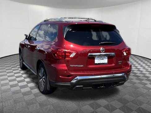 Used 2018 Nissan Pathfinder SL image 4