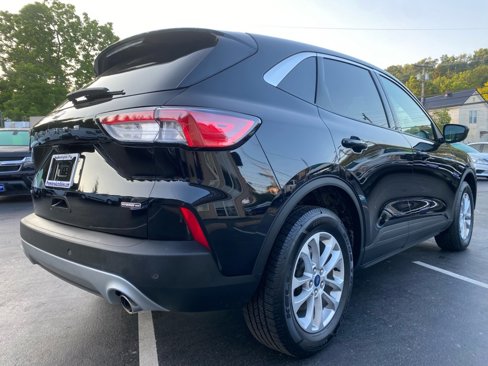 Used 2021 Ford Escape SE w/ Cold Weather Package image 5