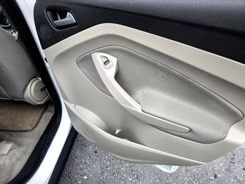 Used 2013 Ford Escape SE image 29