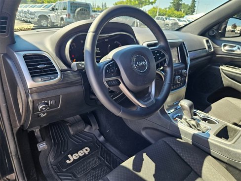 Used 2021 Jeep Grand Cherokee Laredo image 12