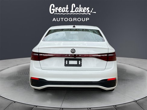 Used 2025 Volkswagen Jetta Sport image 4
