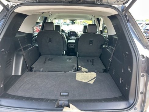 Used 2020 Chevrolet Traverse LT image 33
