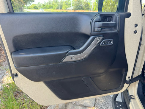 Used 2012 Jeep Wrangler Unlimited Sport image 29