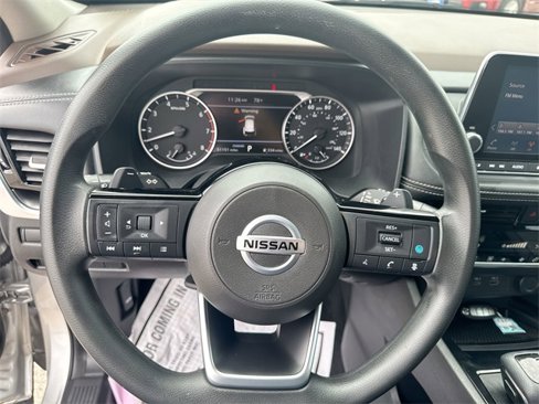 Used 2021 Nissan Rogue SV image 15