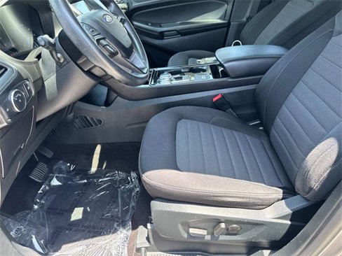 Certified 2020 Ford Edge SE image 15