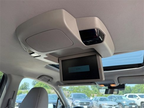 Used 2019 Honda Pilot Touring image 12