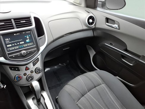 Used 2017 Chevrolet Sonic LT image 22