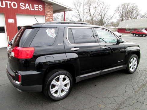 Used 2017 GMC Terrain SLE w/ Technology Package image 14