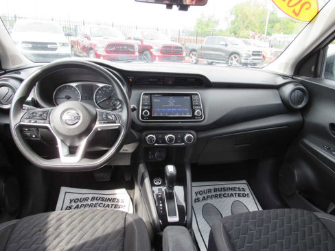 Used 2021 Nissan Kicks S image 13