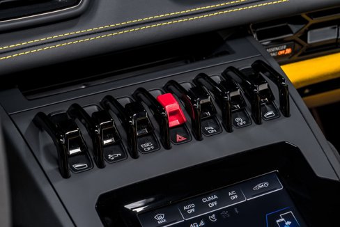 Used 2023 Lamborghini Huracan EVO image 24
