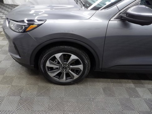 Used 2024 Ford Escape Platinum image 46