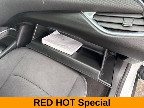Used 2021 Chevrolet Malibu LT image 42