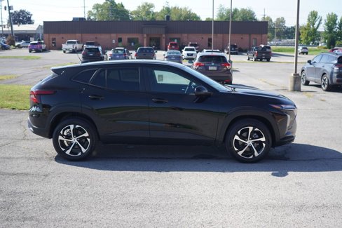 New 2026 Chevrolet Trax RS w/ Sunroof Package image 2