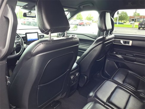 Used 2020 Ford Explorer XLT w/ Equipment Group 202A image 23