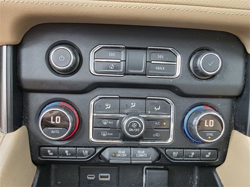 Used 2021 Chevrolet Suburban Premier w/ Premium Package image 14
