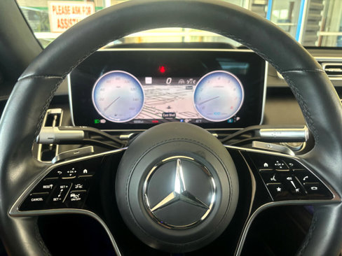 Used 2022 Mercedes-Benz S 580 4MATIC Sedan w/ AMG Line Package image 21