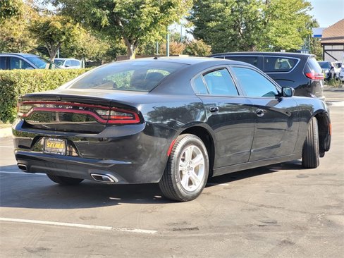 Certified 2022 Dodge Charger SXT image 5